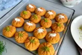 10 Dakikada Hazır Lokum Gibi İrmik Tatlısı Tarifi