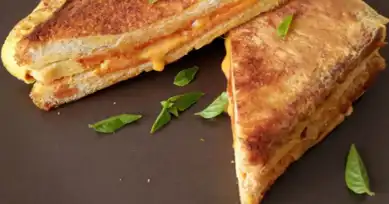 3'ü Bir Arada Pratik Kahvaltı Tarifi