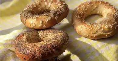 4 Malzemeli Pratik Bagel Tarifi