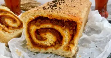 Yumuşacık Acukalı Kahvaltılık Ekmek Tarifi