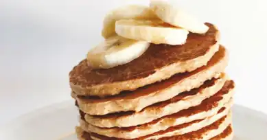 Sağlıklı Badem Sütlü & Yulaf Kepekli Pancake Tarifi