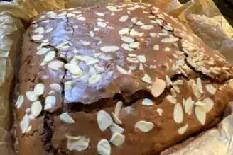 Nefis Bademli Beyaz Çikolatalı Brownie Tarifi