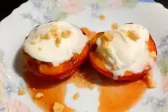 Nefis Ballı Şeftali Tarifi