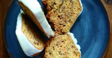 Nefis Beyaz Çikolata Soslu Kek Tarifi