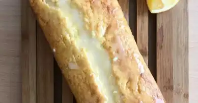 Nefis Beyaz Çikolata Soslu Limonlu Kek Tarifi