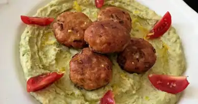 Farklı Bir Lezzet: Bezelyeli Humus Tarifi