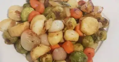 Kışın En Lezzetli Salatası: Brüksel Lahanası Tarifi