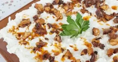 Nefis Cevizli Kereviz Salatası Tarifi
