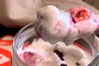 Cheesecake Tadında Pratik Mug Tatlısı