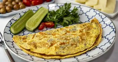 Nefis Chia Tohumlu Peynirli Omlet Tarifi