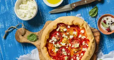 Pratik ve Lezzetli: Domatesli Peynirli Galette Tarifi