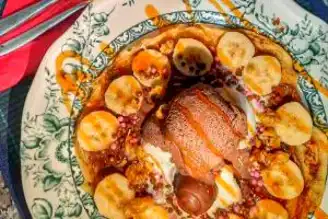 Ev Yapımı Lezzet: Dondurmalı Waffle Tarifi