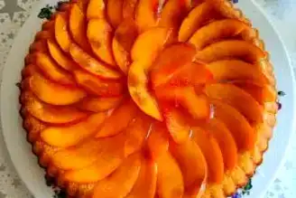 Nefis Şeftalili Tart Tarifi