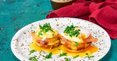 Evde Yapımı Kolay Eggs Benedict Tarifi