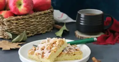Pamuk Gibi Elmalı Kek Tarifi