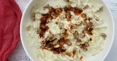 Nefis Erişteli Kabak Salatası Tarifi