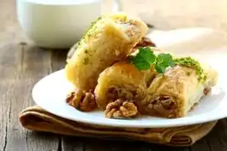 Evde 5 Dakikada Kolay Baklava Tarifi