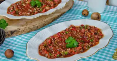 Ev Yapımı Lezzetli Ezme Salatası Tarifi