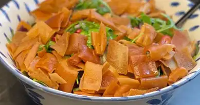 Lezzetli Fattuş Salatası Tarifi
