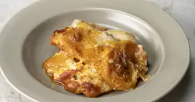 Fırında Beşamelli Kıymalı Patates Tarifi