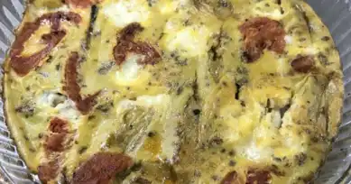 Fırında Biberli Domatesli Yumurta Tarifi