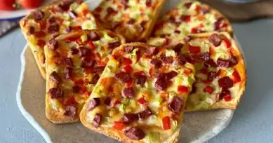 Kolay Fırında Ekmek Pizzası Tarifi