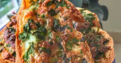 Bayat Ekmeklerle Lezzetli Fırın Yumurtaları!