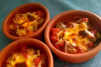Nefis Soslu Güveç Köfte Tarifi