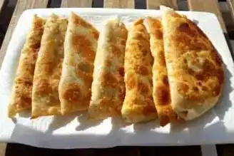 Ev Yapımı Lezzet: Çiğ Börek (Çibörek) Tarifi