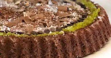 Ev Yapımı Çikolata Şelalesi Tart Tarifi
