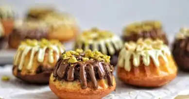 Nefis Çikolatalı ve Sade Mini Kek Tarifi