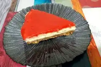 Ev Yapımı Çilekli Cheesecake Tarifi