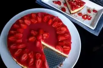 Sağlıklı ve Lezzetli: Çilekli Şekersiz Cheesecake Tarifi