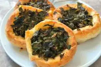 Pratik Ispanaklı Sandal Böreği Tarifi