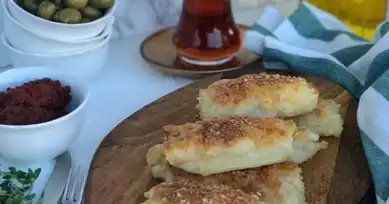 Nefis Kaşarlı Patatesli Rulo Börek Tarifi