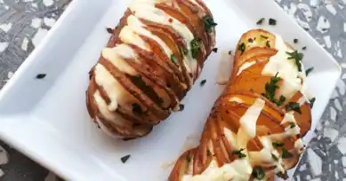 Nefis Kaşarlı Yelpaze Patates Tarifi