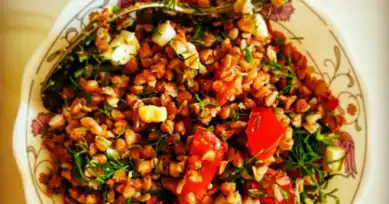 Doyurucu Karabuğday Salatası Tarifi