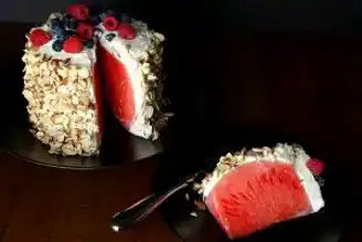 Serinletici Karpuz Pastası Tarifi