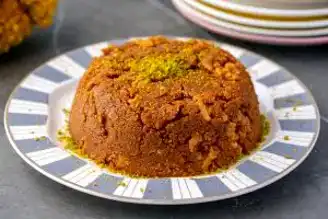 Kaymaklı Pekmezli İrmik Helvası Tarifi