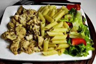 Ev Yapımı Nefis Kekikli Tavuk Tarifi