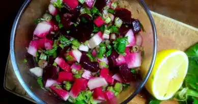 Nefis Kereviz Sapı Salatası Tarifi