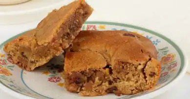 İki Malzemeli Fıstık Ezmeli Kek Tarifi