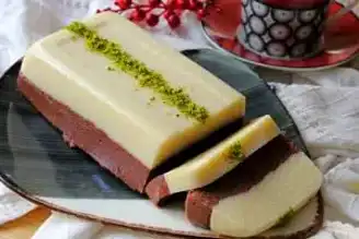 Nefis İki Renkli İrmik Tatlısı Tarifi
