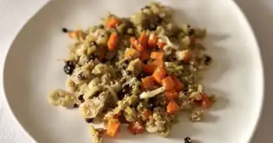 Kinoalı Kuş Üzümlü Pırasa Tarifi