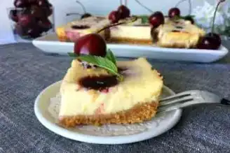 Nefis Kirazlı Cheesecake Tarifi