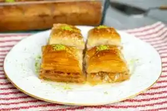 Evde Kolayca Yapılan Çıtır Baklava Tarifi