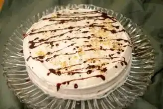 Ev Yapımı Lezzetli Krem Şantili Pasta Tarifi