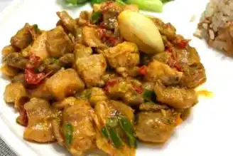 Kremalı Köri Soslu Tavuk Tarifi