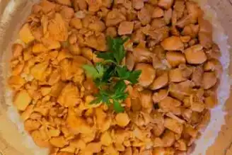 Köri Soslu Tavuk Pilavı Tarifi