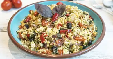 Nefis Kuskuslu Yaz Salatası Tarifi